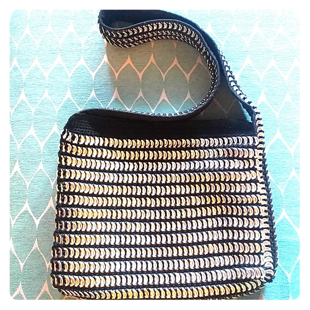 Soda pop top purse -- Black